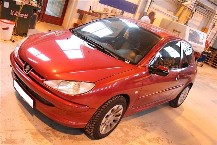 Peugeot 206 *Total skadet* billede 3