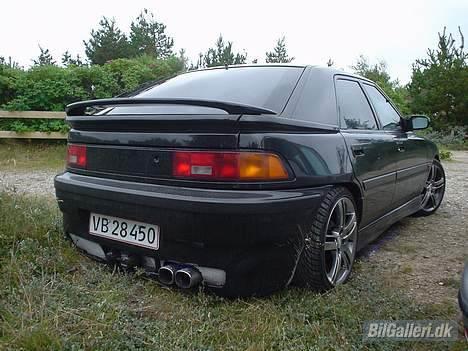 Mazda 323f billede 3