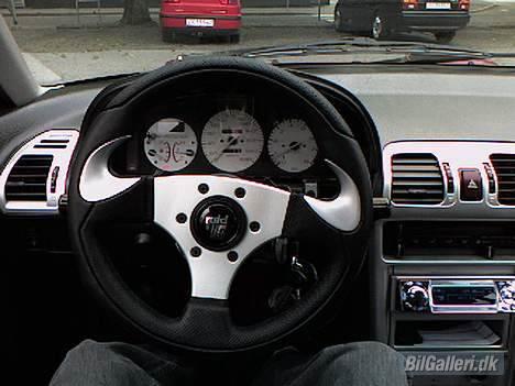 Mazda 323f BA SOLGT billede 10