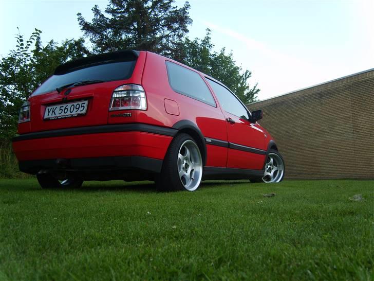 VW Golf 3 GTi 8V. - sidste sommer.. det er gået noget ned a bakke .. billede 1