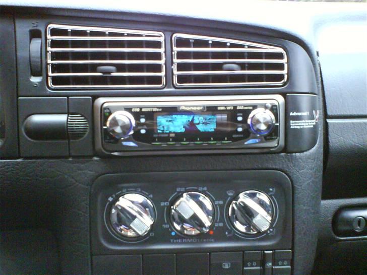 VW vento solgt billede 8