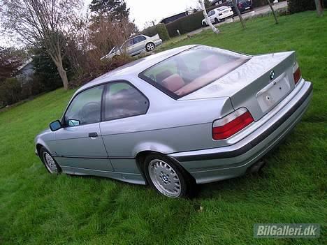 BMW E36 325i Coupe (solgt) billede 4