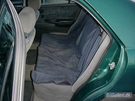 Mazda 626 2,0 GLX Solgt - sædeovertræk til hunden billede 6