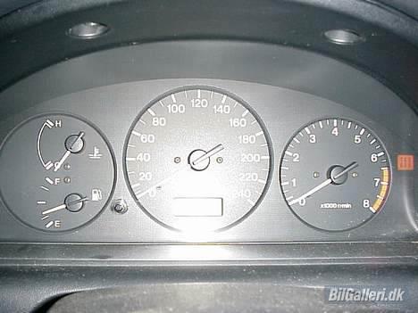 Mazda 626 2,0 GLX Solgt billede 10