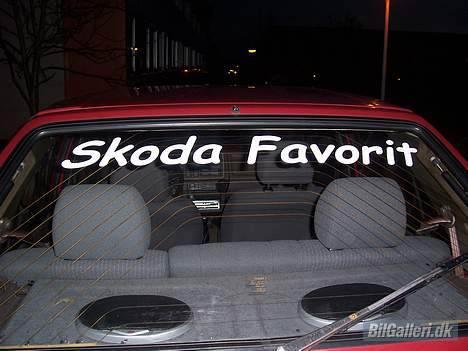 Skoda favorit 135 LX *Solgt* - streameren i bagruden billede 13