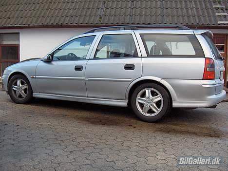 Opel vectra B 2,0 16v (Solgt) billede 2