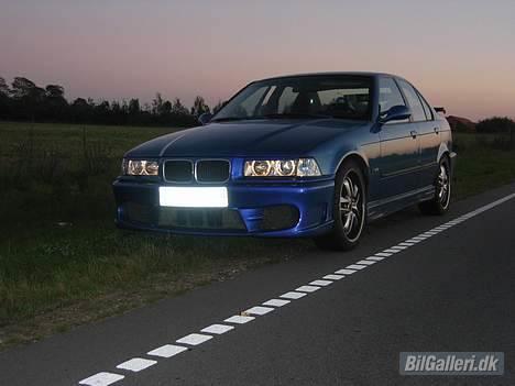 BMW 325 TD SOLGT - Man kan se angel eyes billede 12
