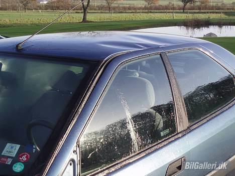 Citroën Xantia 1.8i 8v *SMADRET* - Læg mærke til hvor meget den er trykket! :( billede 10