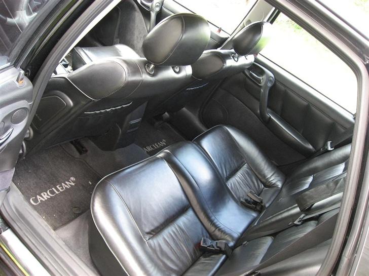 Opel Vectra B i500-R 'SOLGT' - Håber ikk passagererne klager? (Skindet blir vedligeholdt med læderfedt) billede 11