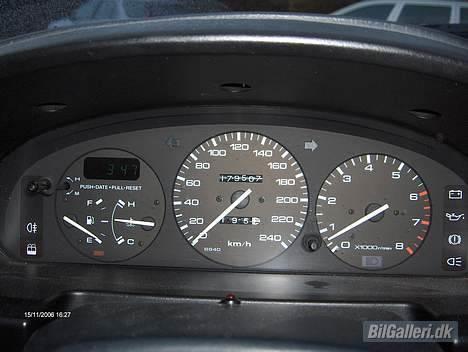 Mazda 323F *** SOLGT *** billede 17