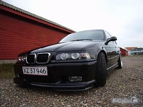 BMW E36 325TDS (SOLGT) billede 4