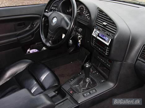 BMW E36 325TDS (SOLGT) billede 10