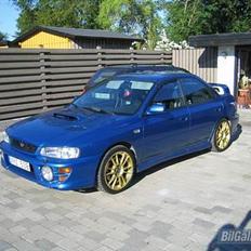 Subaru impreza gt 