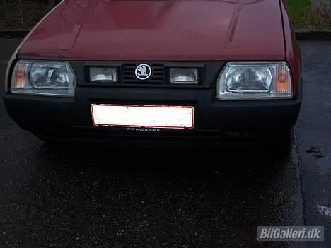 Skoda favorit 135 LX *Solgt* - den nye grill med tågelygter i  billede 14