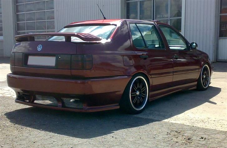VW Vento 1.8 --solgt-- - med de nye hjul billede 3