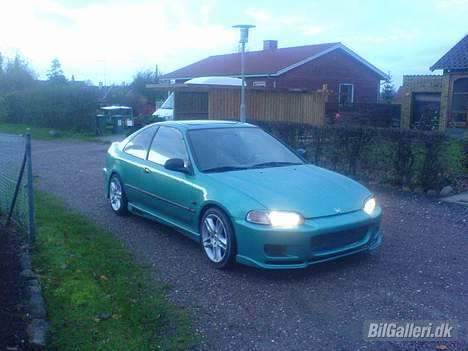 Honda Civic Coupé esi SOLGT billede 3