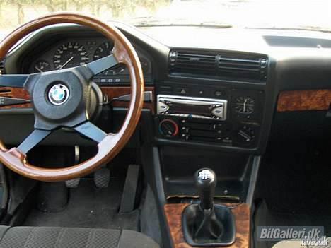 BMW 320  solgt billede 2