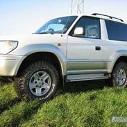 Toyota Landcruiser GX 90 SOLGT!