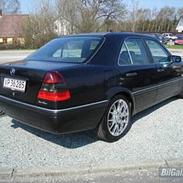 Mercedes Benz C180 Elegance TIL SALG