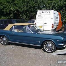 Ford Mustang Convertible