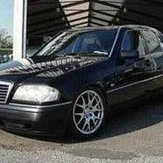 Mercedes Benz C180 Elegance TIL SALG