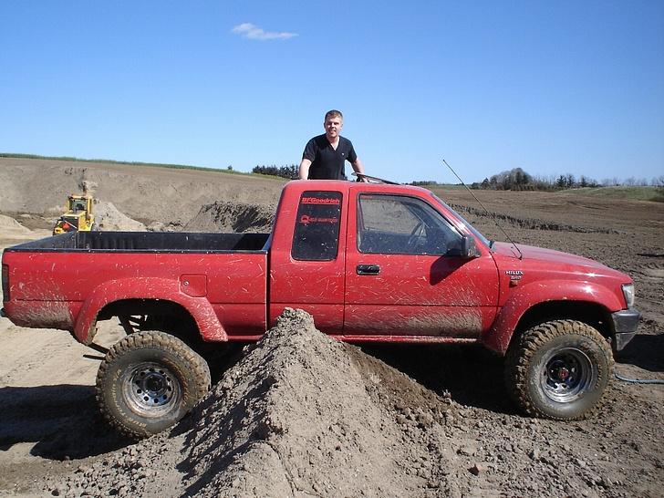 Toyota Hilux LN110 4x4 - Solgt - Maveplasker, der røg da et kardankryds billede 10