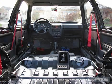 Peugeot 106 Rallye {SOLGT} - Igang med den store renovering :b billede 2