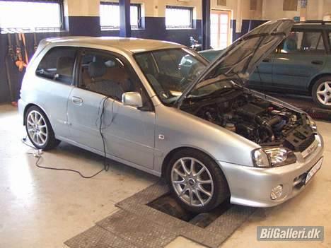 Toyota Starlet Glanza V SOLGT - På rullefelt hos TA-Tuning billede 15