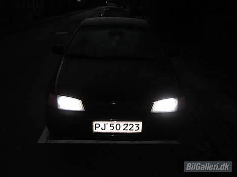 Toyota carina e billede 10