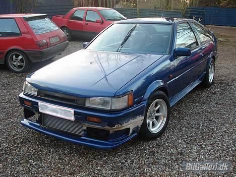 Toyota corolla AE86 billede 1