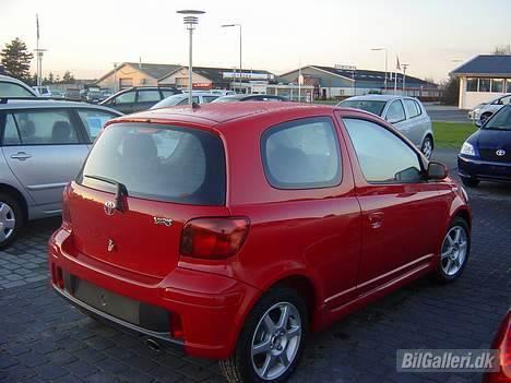 Toyota yaris t sport - bagenden hehe billede 2