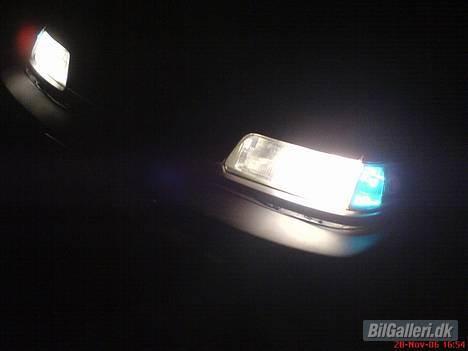 Honda Civic 1,4 - VÆK - Nye H4 "mega blue" nær/fjernlys - nye H1 "mega blue" fjernlys og blå positions lys ;) billede 9