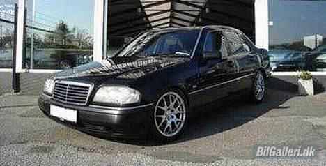 Mercedes Benz C180 Elegance TIL SALG - Ved Forhandleren billede 3