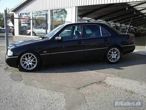 Mercedes Benz C180 Elegance TIL SALG - Ved Forhandleren billede 4