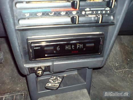 Mazda 323 BG solgt - mit sony anlæg det nice billede 3