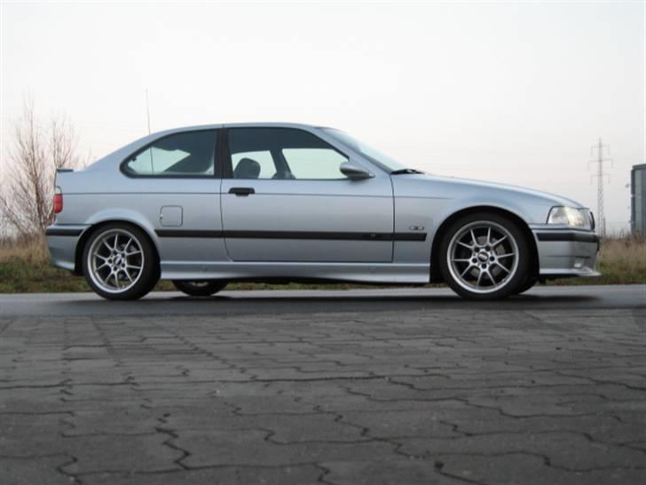 BMW 323ti *solgt* billede 7
