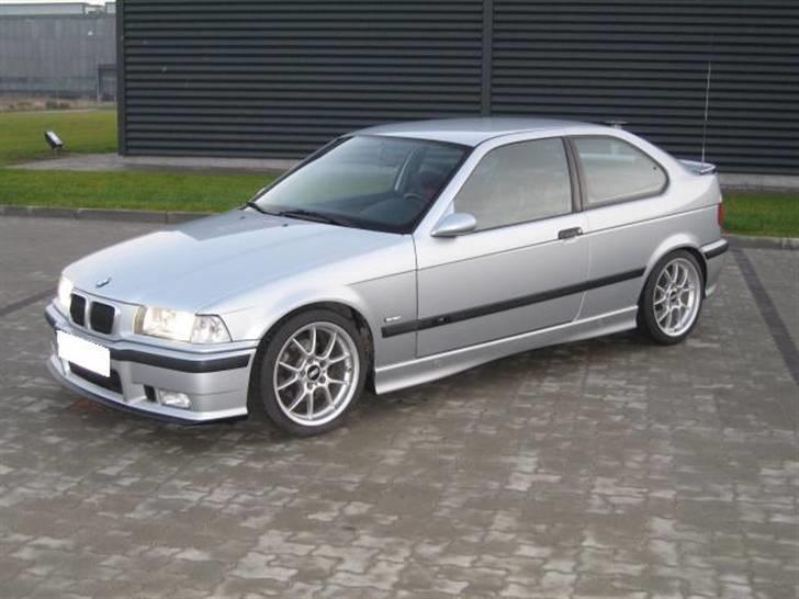 BMW 323ti *solgt* billede 9