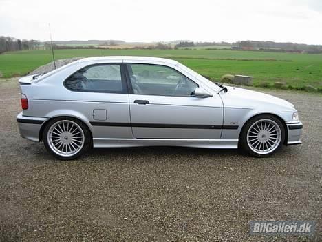 BMW 323ti *solgt* billede 10