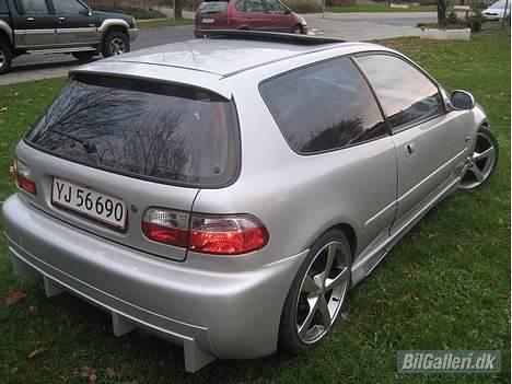 Honda Civic 1.6i V-Tec #Solgt# billede 6