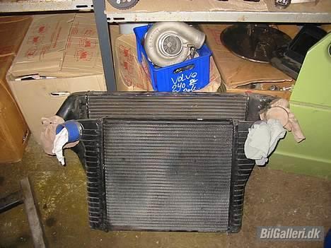 Volvo 242 - std Intercooler, med en GpA intercooler bagved, 100% i alu... billede 10