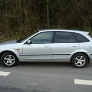 Mazda 323F BJ ( Solgt )