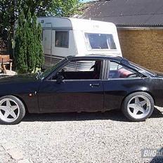 Opel Manta B Væk