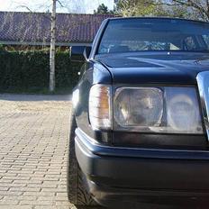 Mercedes Benz  200E - Hunterboys-SOLGT