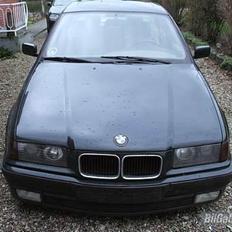 BMW e36 320 vanos *solgt*