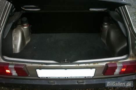 Ford Escort 1.3 *Skrottet* - Her skal der eksperimenteres med glasfiber da erfaringen er nødvendig til projektet i coupe´en :D billede 13