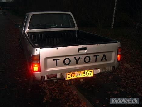 Toyota Hilux 2,4 Diesel *SOLGT* billede 5