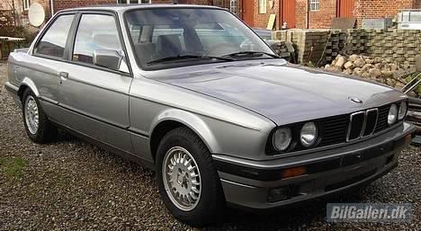 BMW E30 billede 10