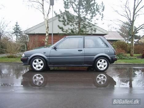 Toyota Starlet 1,5 Skrottet billede 5