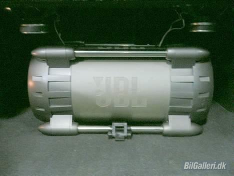 Toyota Corolla Gt-i G/B 19 SOLGT - Den aktive sub fra JBL billede 6