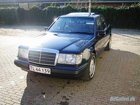 Mercedes Benz  200E - Hunterboys-SOLGT billede 1